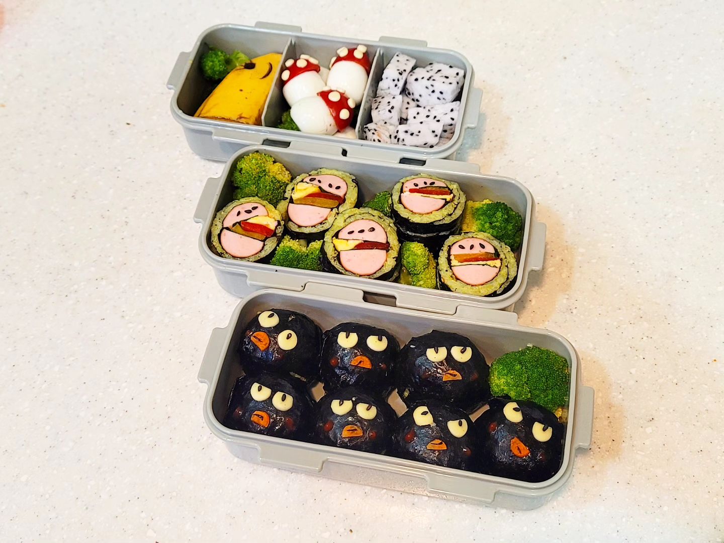𖤐
.
왜 소풍을 같은날 안가는걸까 😒
애들 소풍도시락에 이어
신랑 김밥까지 이틀연속 새벽 작업
오늘로 파업 😵‍💫

.
#초등학교소풍 #소풍도시락