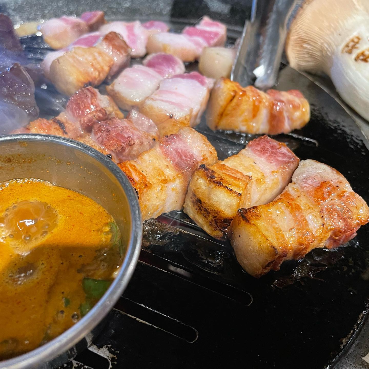 제주도 함덕 흑돼지 맛집

숙성도

🏡

숙성도 함덕점

​

제주시 조천읍 함덕로40 2층

제주시 조천읍 함덕리 산 14-13 2층

064-783-9951

오픈 시간 12:00 ~ 21:30

브레이크 타임 14:30 ~ 16:00

라스트 오더 20:45

주차장 0

#숙성도
#함덕맛집
#제도주어디가
#제주도흑돼지
#제주도맛집
#함덕숙성도
#함덕해수욕장 
#함덕
#함덕맛집 
#제주도가볼만한곳 
#흑돼지맛집