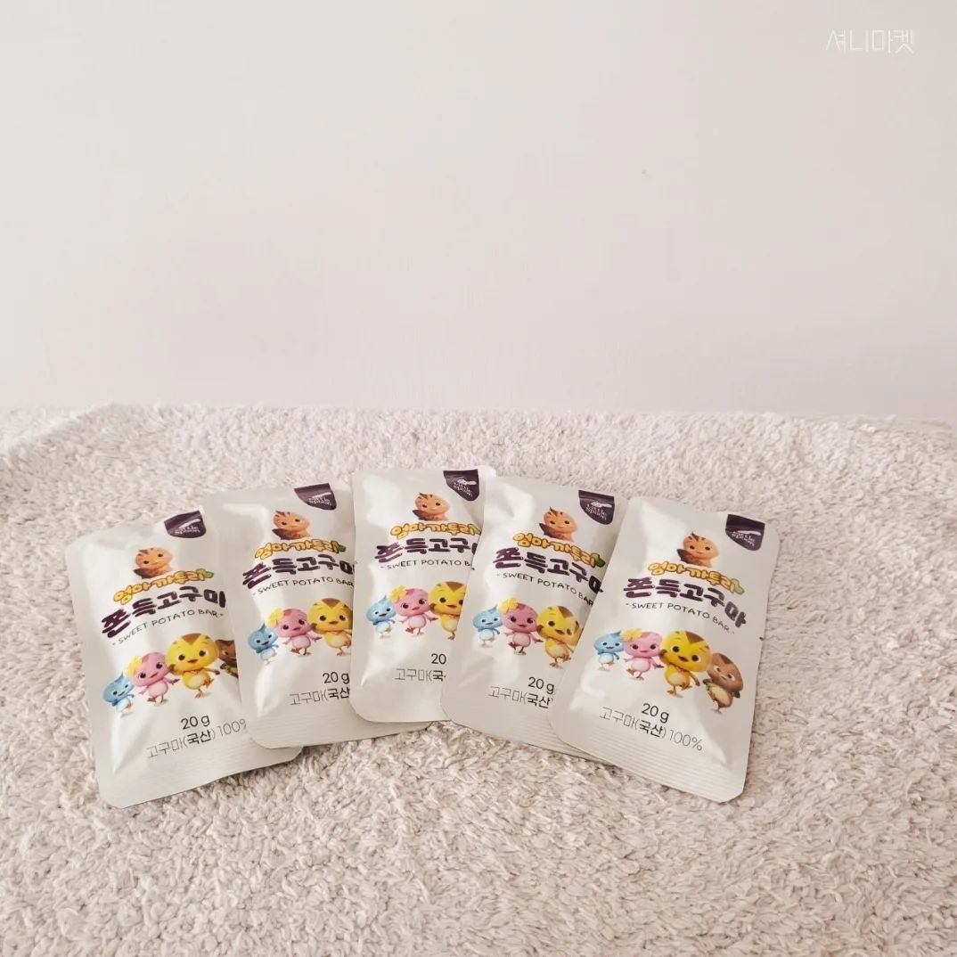 💜리틀스푼 쫀득고구마 공구 OPEN💜
​남녀노소 어른, 아이 누구나 좋아하는 부드럽고 달콤한 고구마 간식!!!

​
아이들이 집에서 계속 간식을 찾진 않나요?
매일 어떤 간식을 먹여야하나... 고민이신 마미들!!

​
영양만점인 엄마까투리 쫀득고구마로 아이들 간식 챙겨주시는 건 어떨까요?^^

​
✔️높은 칼륨함량(나트륨 배출 원활)

✔️풍부한 식이섬유(변비해소)

✔️GI지수가 낮은 몸에 좋은 탄수화물로 든든한 포만감

✔️피로회복(비타민C 70~80% 보존)

​또한 외출 시 간편하게 챙길 수 있답니다!
​전남 베니하루카 품종인 100% 국산 꿀고구마고요.
첨가물 1도 없는 순수 리얼고구마라 
아기들 안심 간식으로 딱!! 이랍니다💛

​
실온 보관 해주시고 살짝 따뜻하게 해서 드시면 더 부드럽고 쫀득하답니다!

​
8~10개월 아기부터 섭취 가능하구요,
씹기 힘든 아기는 작게 잘라주세요^^

​
🗓 공구기간: 5월 1일(월) ~ 5월 5일(금)까지, 5일간 ෆ

​
✅ 배송기간 : 12시이전 주문 건 당일발송
 * 29,900원 이상 주문 시 무료배송

​

🏷문의는 댓글 또는 𝗱𝗺주세요 ت