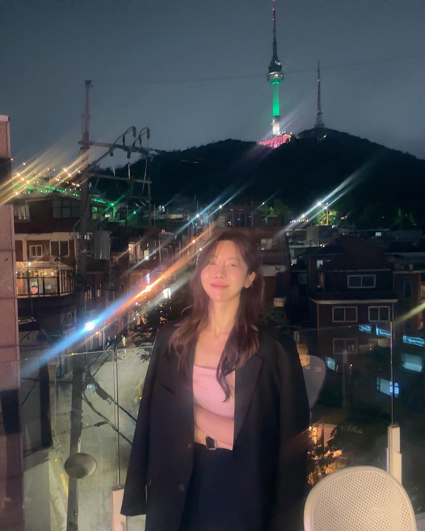 언냐랑 즐거웠던 #해방촌 💕
우리 함께 행복해져용 🫶
너무 추웠지만 남산뷰 진짜 이뻤당 🖤 오랜만에 해방촌에서 해방 된 너낌 ~ 🤟
마무리는 한남동으로 넘어가서 오뎅탕!
너무 완벽했던 하루 💓 물떡 최고 ☺️