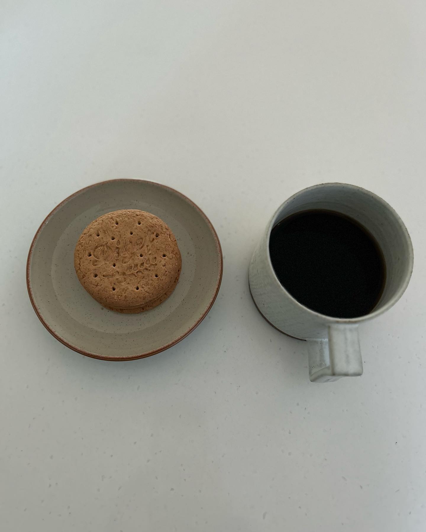 내일은 다 보내고 

자유 만끽해야지☕️🍪

#자유부인#집순이#집순이모드#집순이그램 #집순이일상#집순이취미#혼자잘놀아요#격렬히아무것도안하기#집스타그램#집스타그래머 #집콕생활