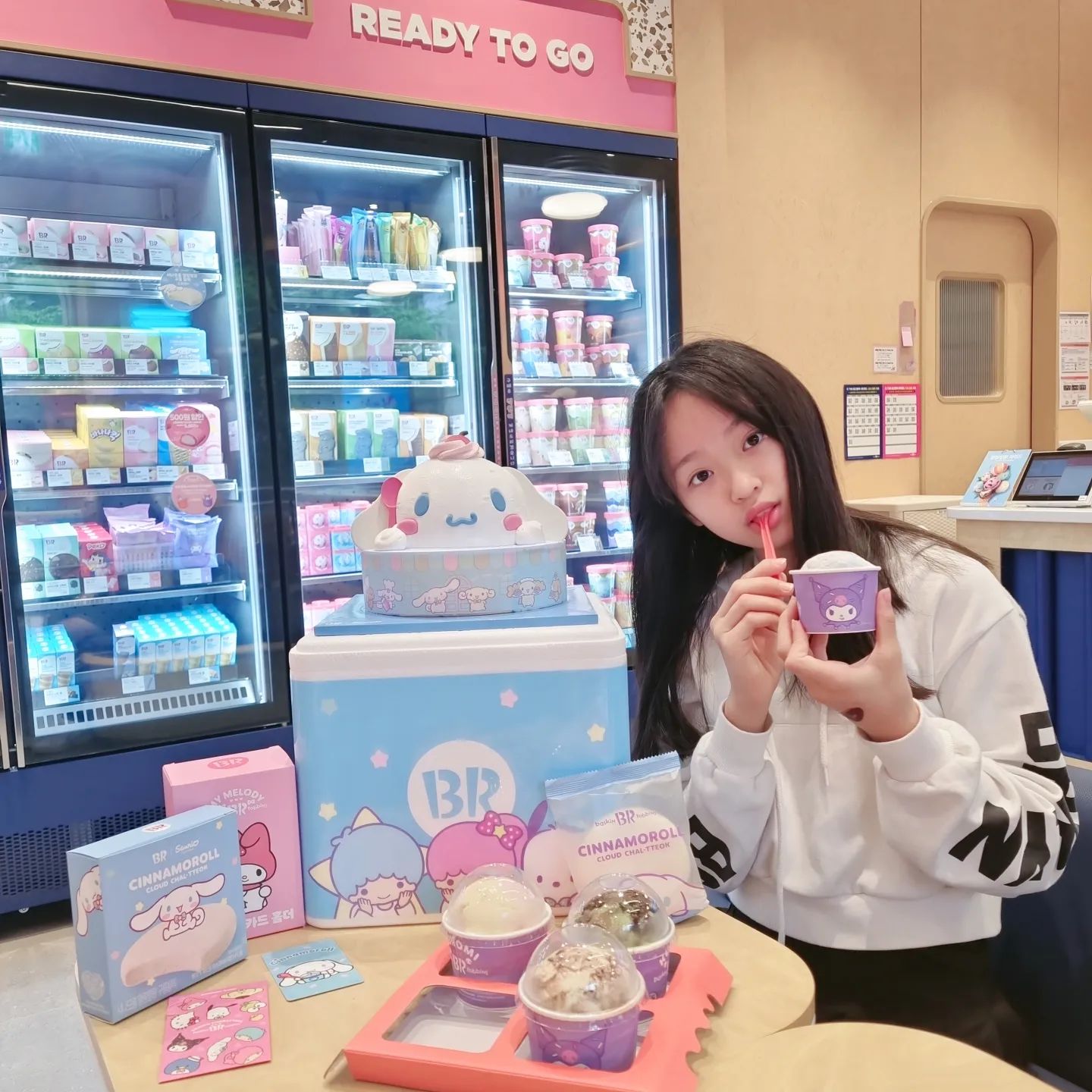 #협찬 

매달 새로운 맛 먹는 재미가있는 곳!
#배라 #배라X산리오캐릭터즈 콜라보로
#산리오 친구들을 배라에서 만나 볼수있어요

#어린이날 #어린이날케이크 로 
#구름속시나모롤 로 선택!

입에넣으면 사르르녹는 #솜사탕아이스크림 맛이예요♡

케이크도 사고 #SANRIO 포토카드홀더도
할인받고 겟!!

어린이날에  #산리오케이크 로 
넘나 신난 어린이 ㅋㅋ
어버이날 다가오는데 
#어버이날케이크 로도 #시나모롤의구름속피크닉 한번더 먹어야겠어요♡

조카선물 #케이크선물 로도 최고 👍 

#5월이달의맛 #이달의맛 #배라신메뉴
#시나모롤말랑말랑구름찰떡 은
우유아이스크림에 찰떡으로
진짜 맛있어요♡
#찰떡디저트 짱짱 👍 
 

#산리오덕후  #어버이날 #가정의달 #생일케이크 #아이케이크 

#BASKINROBBINSKOREA