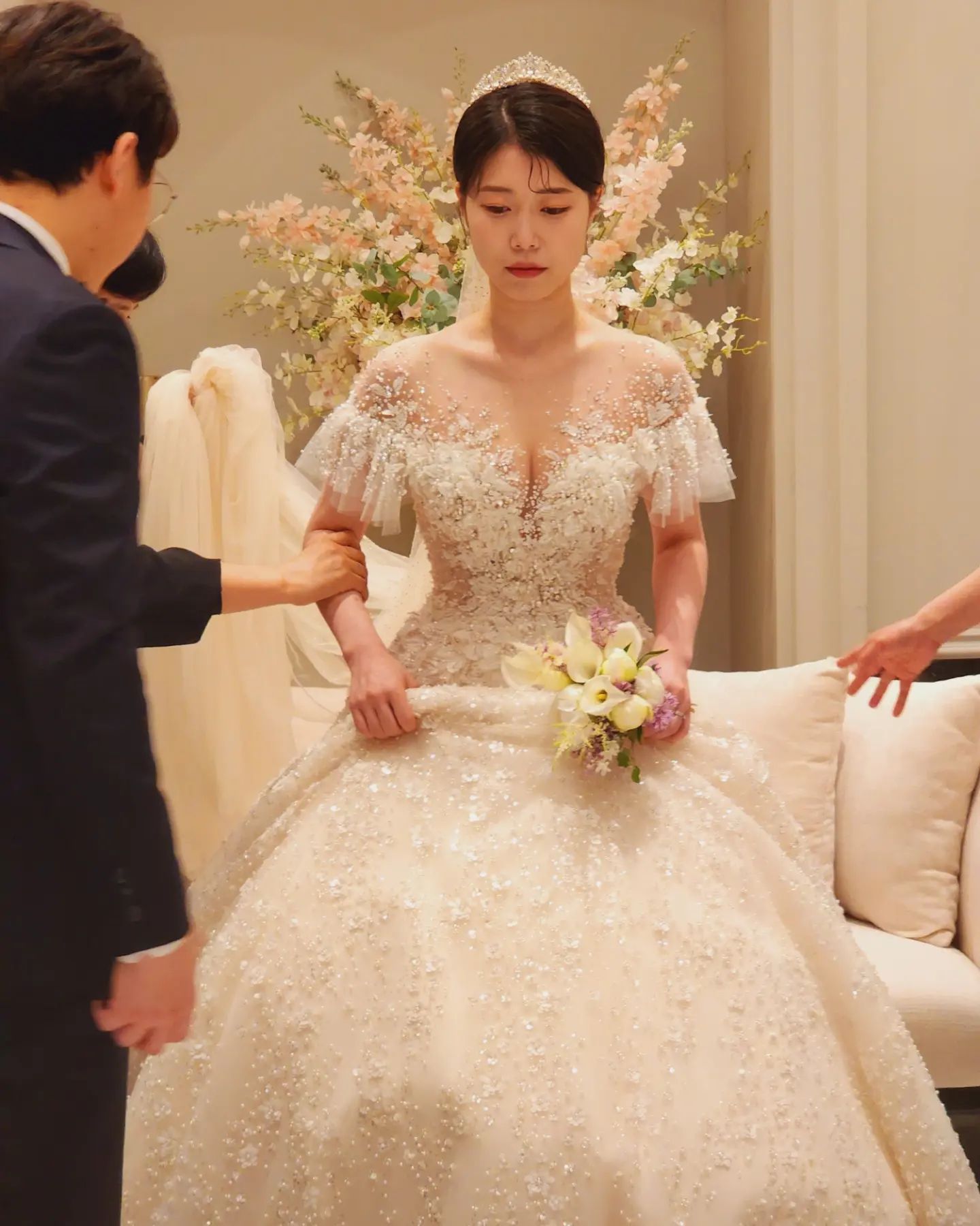 너무 사랑하는 내 동생❤
오늘은 우리 은아가 세상에서 제일 예쁜날이야
제부랑 앞으로도 꽁냥꽁냥 예쁘게 행복하게 잘 살아가길 바래 결혼 너무 축하해 💗