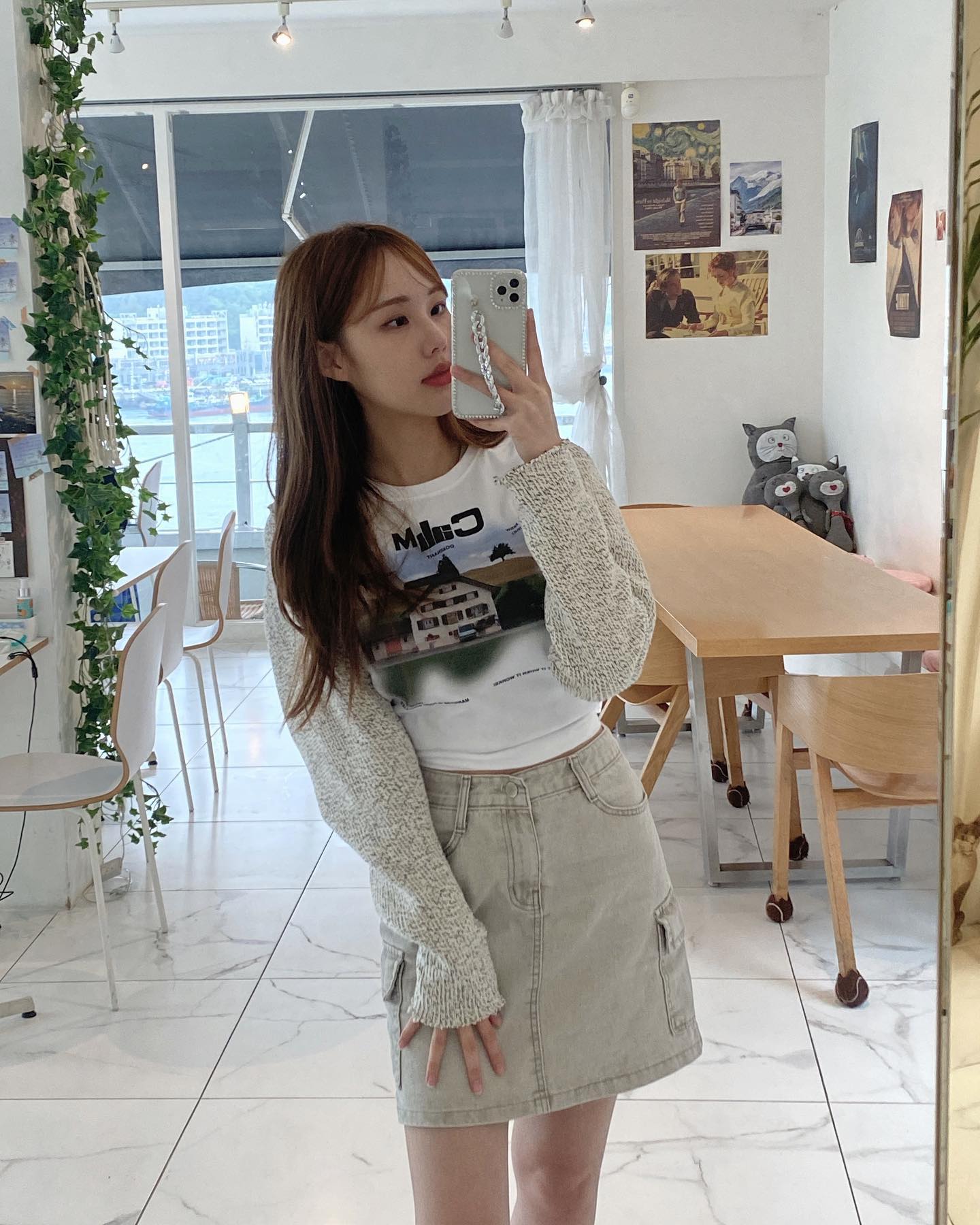 #협찬
meenderi_official 
BOKASHI BOLERO CARDIGAN
⠀
볼레로 없는 코디 어떻게 하더라,,,
⠀
⠀
⠀
⠀
⠀
⠀
⠀
#meenderi #민더리 #스타일메이트 #카디건 #볼레로카디건 #볼레로 stylemate_official