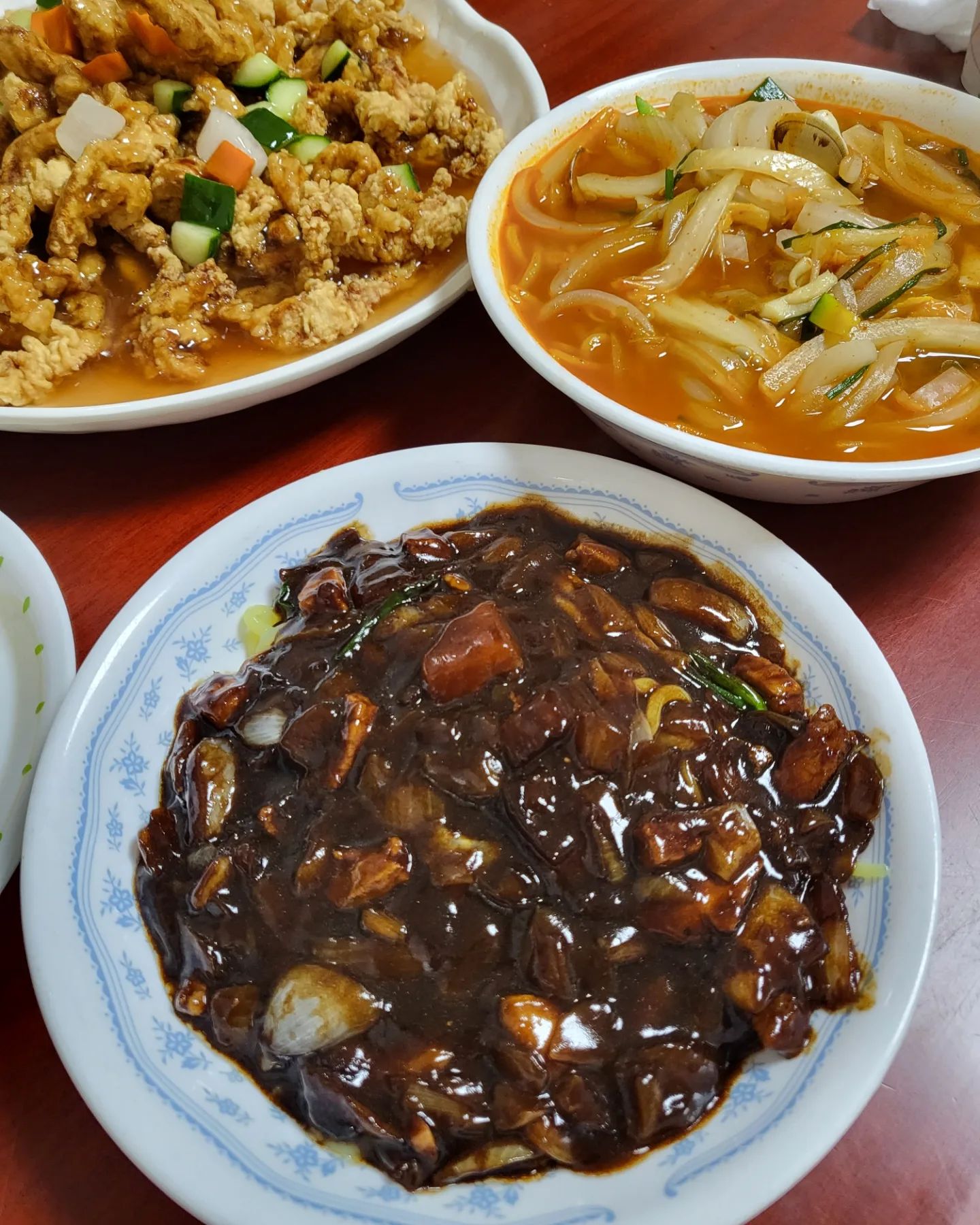.
맛있었던 목화반점
무시무시한 웨이팅
그래도 착한 해리미네 가족덕분에 
좀 더 편하게 다녀왓다

#목화반점 #탕수육맛집 인데 #짬뽕맛집 이었다.
