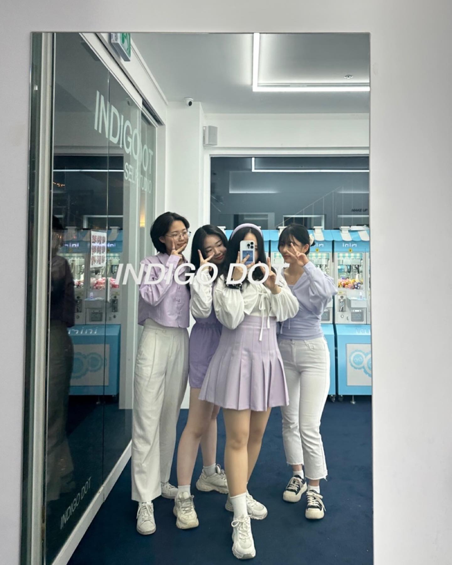 비가 너무 많이오고 바람도 정말 많이 불었지만..ʕ•́-ก̀ʔ.. 그 누구보다 정말 맛있게 먹고 재밌게 놀았다..!!!
학기중의 힐링이었던 이번 여행🥰
💜드레스코드🩵도 너무 이뻤음🤍