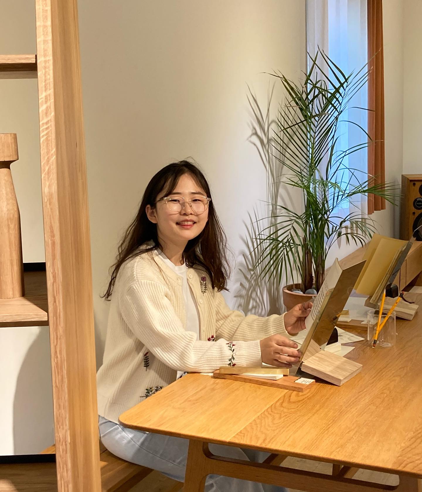 ✍️
<아임 디깅 2023>
나도 디깅할래!!라는 마음이 가득가득 들었던 밀도있는 전시✨
50분이 부족했던, 깊이 있게 보고 싶었던 작품들이었다
멋진 인사이트들 많이 얻어갑니다👀

#20230506sat #아임디깅 #아임디깅2023 #전시회 #소소문구