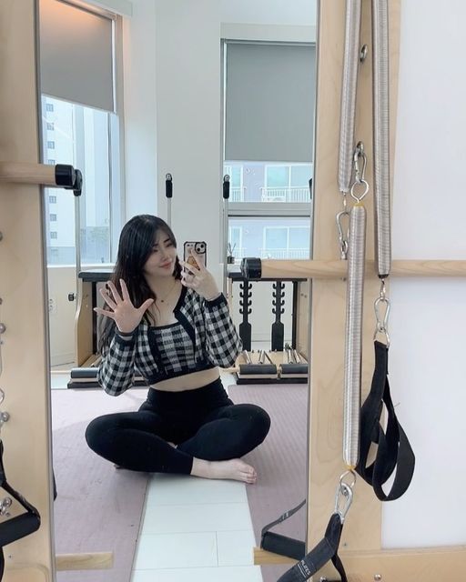 Grace on Instagram: "#광고 #리본필라테스 오랜만에 기구 필라테스😌 강의실이 총 3군데인데 한 곳은 수업 중이라 못 찍음🥲 개인적으로 좋다고 느꼈던 부분은 일단 다녀본 다른 곳들과 다르게