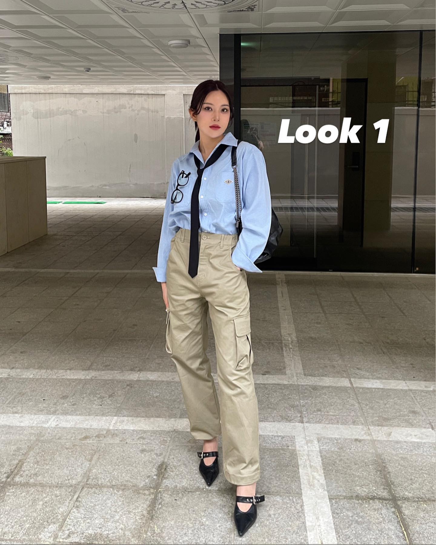 #광고 columbiauniv_official 와 함께하는 찐출근룩✍️

Look 1 - 5 까지 어떤 취향이세요?

Mz오피스룩부터 캐주얼까지 기분따라 바꿔입어보자고😇

👕👕👕👕👕
1754 ᴄʀᴏᴡɴ ᴏᴠᴇʀғɪᴛ ᴏxғᴏʀᴅ ʀᴇɢᴜʟᴀʀ sʜɪʀᴛs

1754 ʙɪɢ ᴀʀᴄʜ ʟᴏɢᴏ ᴛ-sʜɪᴛʀs 화이트

ɴʏᴄ ʟᴀʙᴇʟ ᴄᴘ ᴍᴜʟᴛɪ ᴘᴏᴄᴋᴇᴛ ʟᴏᴏsᴇ ғɪᴛ ᴘᴀɴᴛs

90 s ᴀʀᴄʜ ʟᴏɢᴏ s/s ᴛ-sʜɪʀᴛs

#데일리룩#dailylook#columbiauniversity #콜롬비아유니버시티#패션#fashion#ootd#직장인룩#대학생룩#캐주얼룩#프레피룩#아이비룩#카고팬츠#여자카고팬츠#여자코디#좋아요#좋아요반사#맞팔#셀카#selfie
