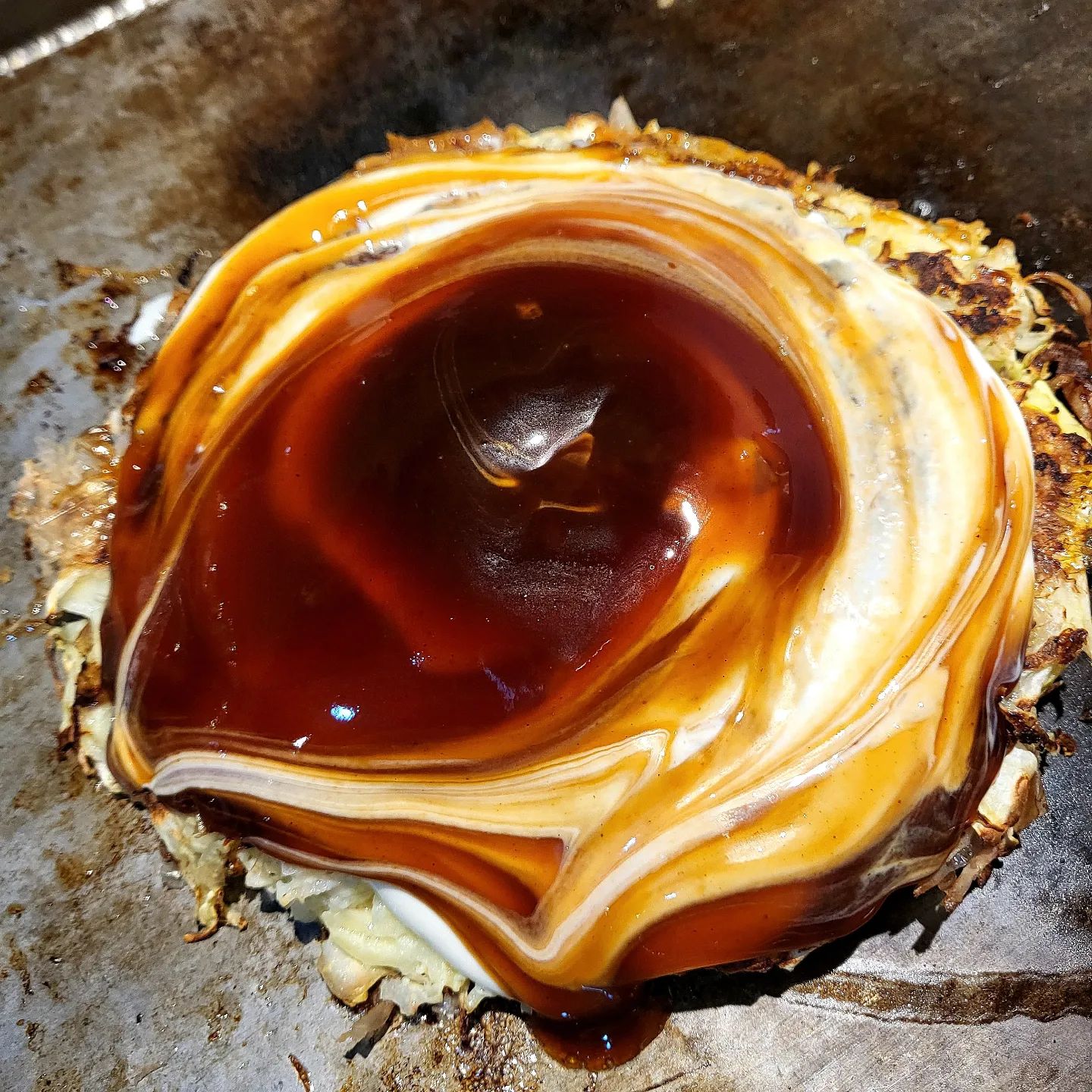 이런 오코노미야끼 맛집 가보셨나요??
명동에 있는 유명한 오코노미야끼를 갔는데 브레이크 타임 지나서 갔는데도 웨이팅이 엄청 많더라고요 ㅠㅠㅠㅠㅠㅠ
 숙주 계란말이는 치즈도 듬뿍 들어있어서 엄청 맛있더라고요!! 
야끼소바도 먹어봤던 곳 중에서 제일 맛있었어요!! 
유명한 이유가... 있더라고요...🫢
직접 오코노미야끼를 만들어 주시는데 엄청🥰🥰
웨이팅이 기니까 참고하세요!!🫶

🥡 쯔루하시 후게츠 명동점
🥡 서울 중구 명동8길 21-5 해암빌딩 2층
.
.
.
.
.
.
#먹스타그램#맛스타그램#푸드스타그램#오코노미야끼#오코노미야끼맛집#야끼소바맛집#명동맛집#명동맛집추천#숙주계란말이#오코노미야끼맛집추천#명동오코노미야끼#쯔루하시후게츠#명동#먹팔#먹팔해요#좋아요#맛집