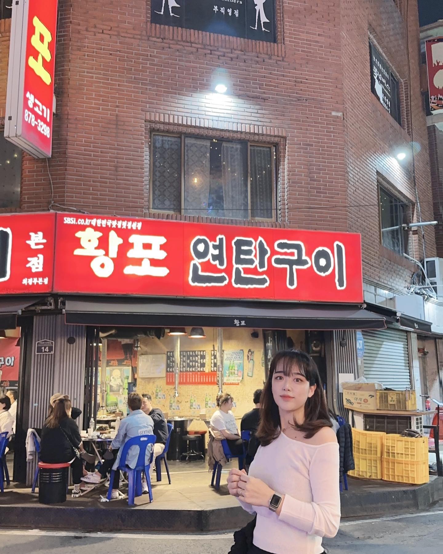 #광고 열심히 일하고 운동했으니 삼맥 한잔🍻 
이른저녁부터 항상 북적이던 곳인데 찐 연탄불맛 알고나니 왜인지 알겠다 
날씨도 좋아서 오랜만에 맥주도 곁들였는데 너무 행복한 시간이여서 또 오고싶다요🫶❤️ 

official.cass 

#CASS #카스 #카스어디집 #삼겹살 #삼겹살데이 #카스초대잔 #진짜가되는시간 #삼겹살맛집 #삼겹살엔 #카스 # #황포연탄구이