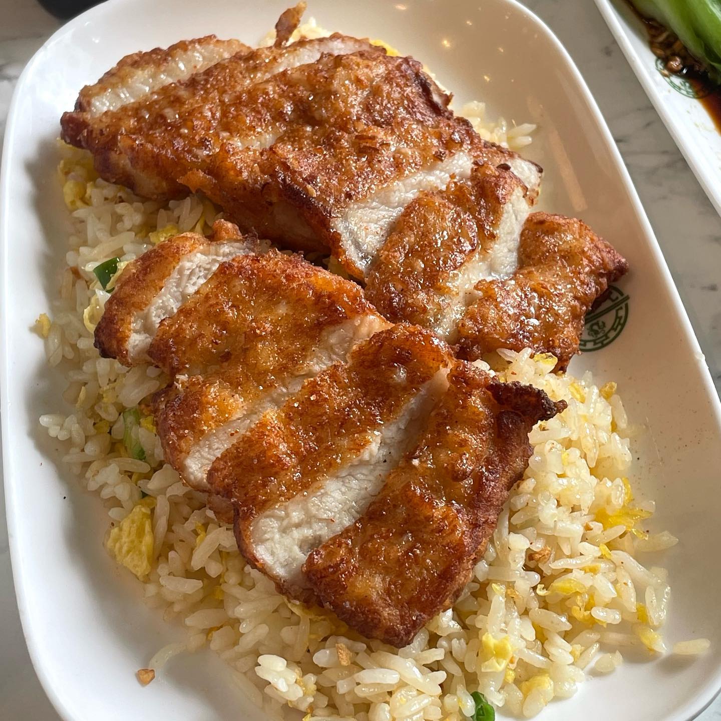 #보냠냠_명동 timhowan_korea 
홍콩이 생각나는 맛,,💕(안가봄) 모든 메뉴 하나하나 다 맛있었구 빨리 나와서 좋았음🙇🏻‍♀️ 완탕면은 맑고 시원해서 해장으로도 구웃~ 보끔밥, 딤섬 모두 말해모해~~~ 

#_🥄🥄🥄🥄