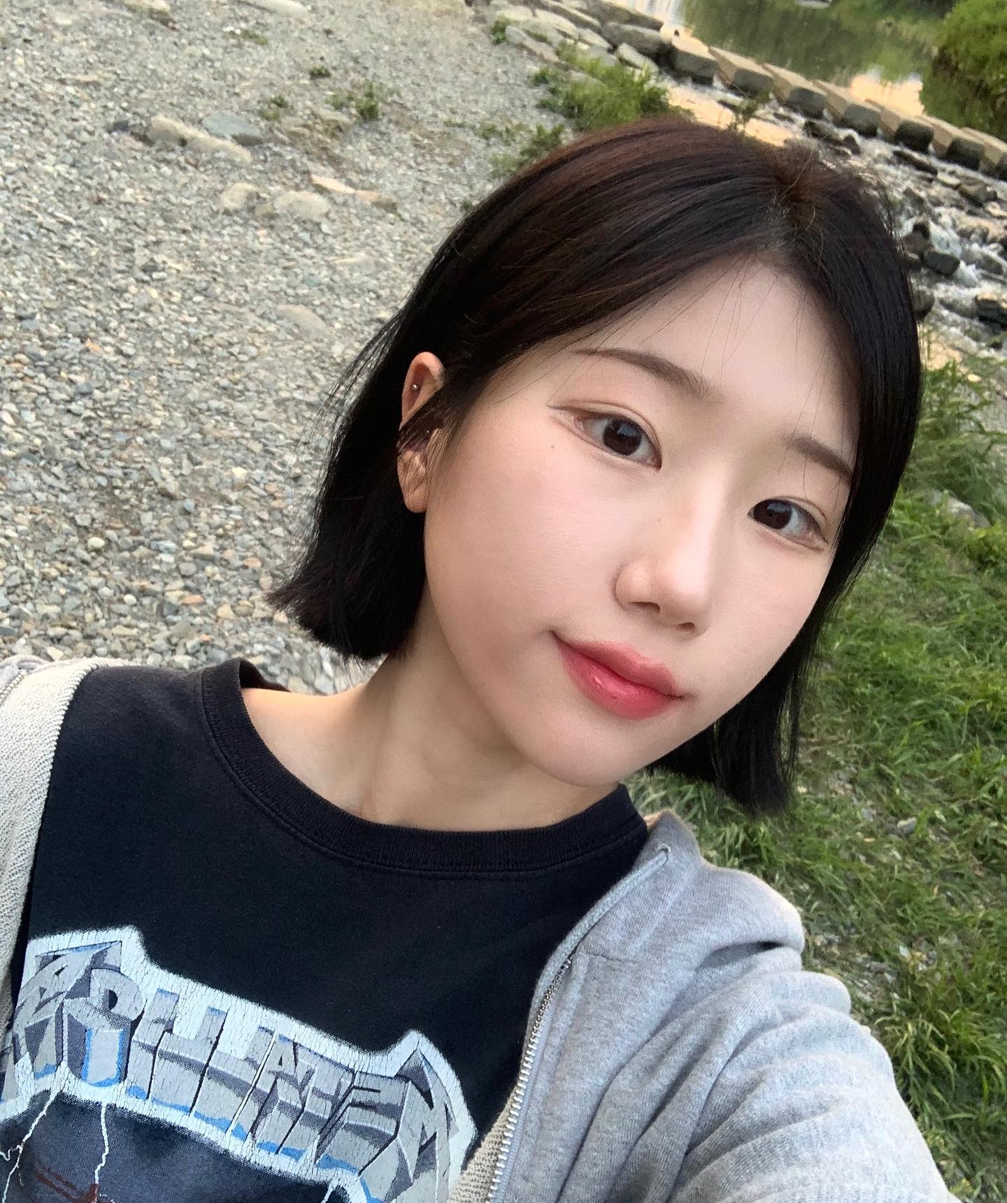 머리카락 휴식 기간
단발+블랙