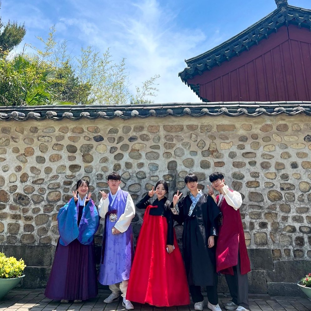 아주아주 뒷북이지만 재미있었던 논개제.-*
마지막 날 날씨가 좋아서 다행이다🍀