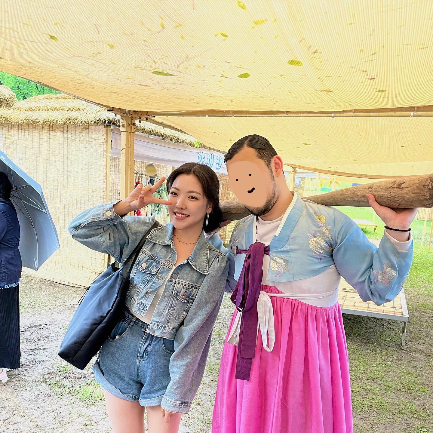 진주성에서 잘생긴 소녀 팬미팅함