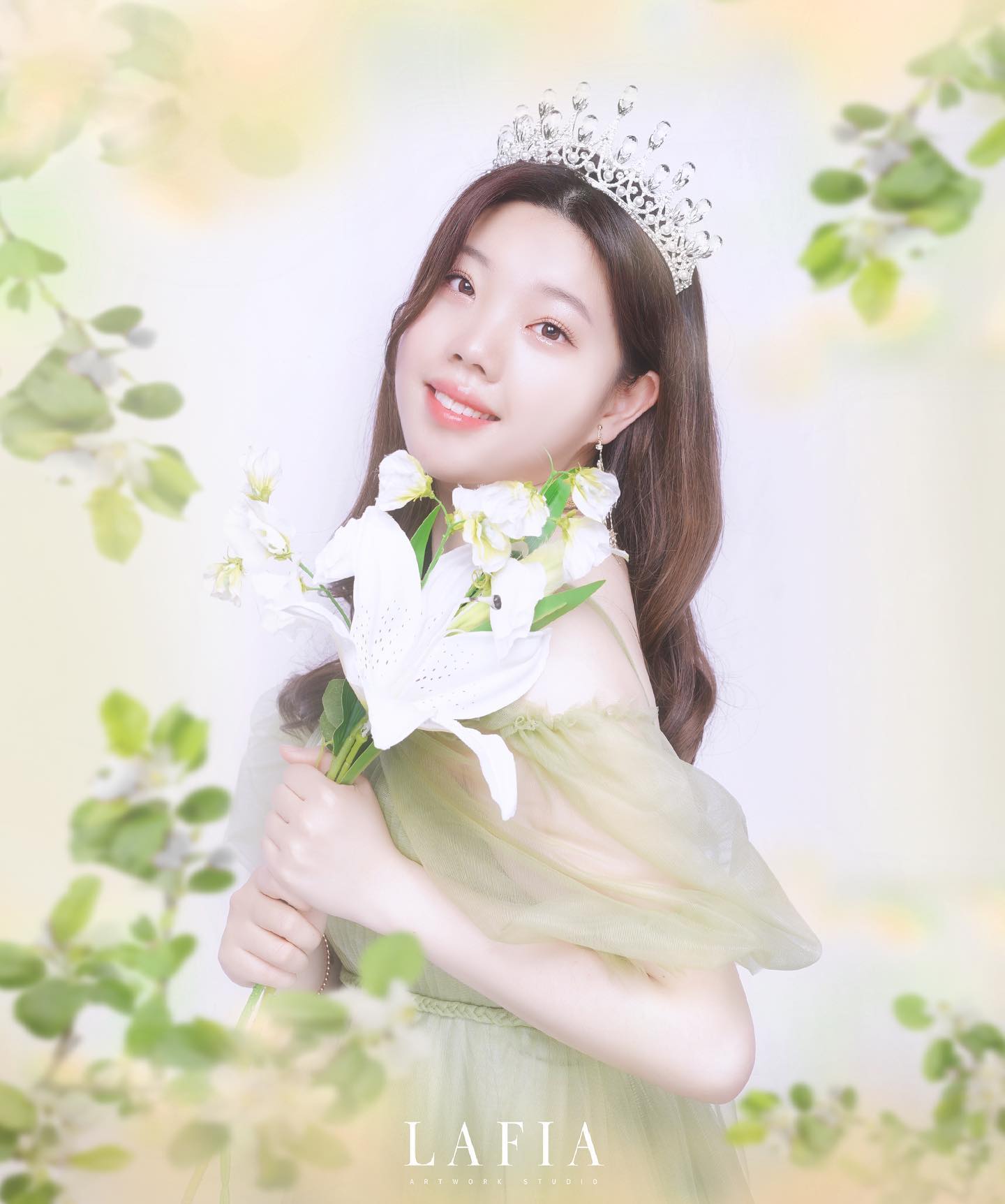 라피아 스튜디오 <#에버그린>컨셉

싱그러운무드에 23살첫기록🌱

라피아 스튜디오 인스타
lafia_artwork

#라피아 #컨셉스튜디오 #컨셉사진
#공주컨셉 #공주드레스#에버그린