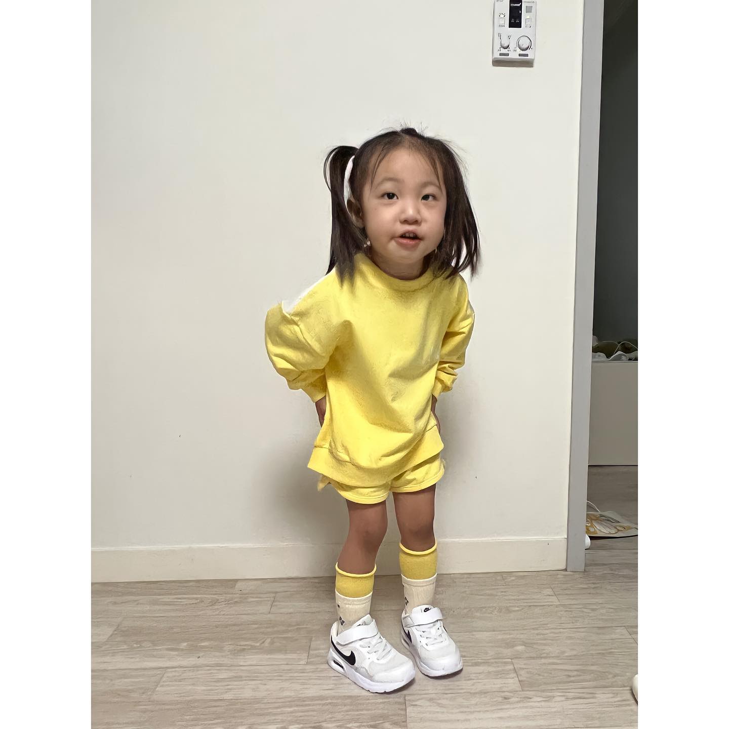#22년3월의연우
울 연우 머리 길었을 적 넘 잘 어울렸는데~ㅋ
이제 남자가 됨ㅋ
.
.
.
.
.
#오늘아님
