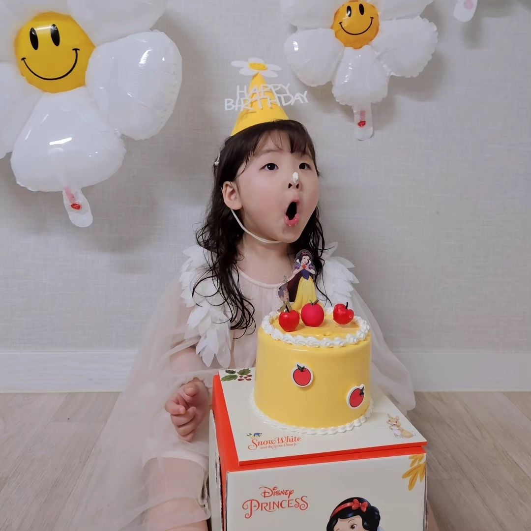주말에 예주 1000일 팟티
내새뀨 아프지말구 지금처럼 
건강하구 이쁘게 크쟈💕