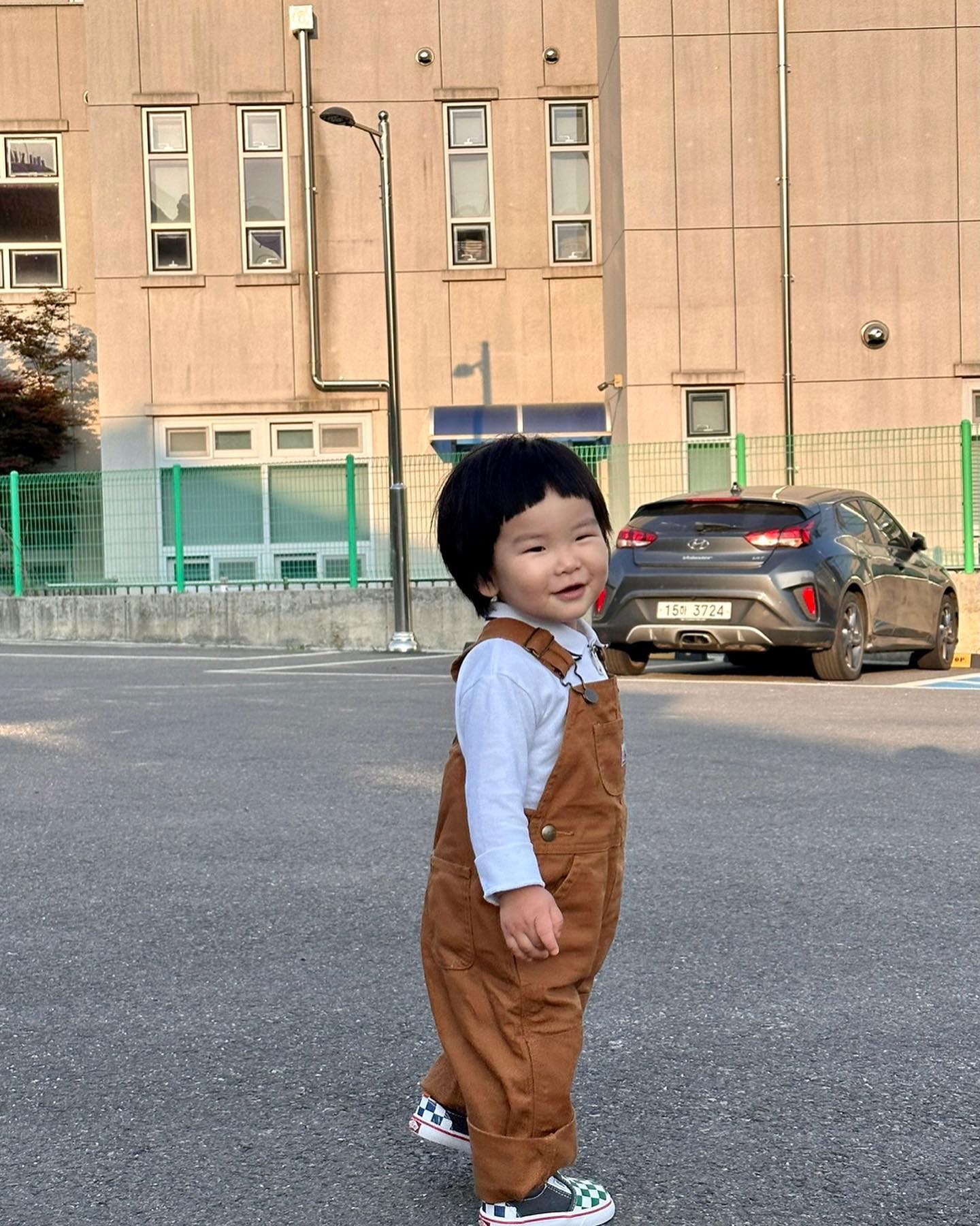 일요일,
뒷테가 예쁜편
#14개월아기