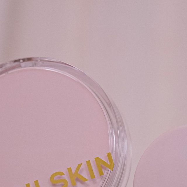 설란💜 on Instagram: "#광고 @aprilskin_korea 미니쿠션 주는 한정판 블라썸에디션 🌸 . APRIL SKIN 히어로 쿠션 미니 기획세트 22호 핑크베이지 . 이번에 새로 나온 한정판 쿠션기획세트, 히어로 쿠션
