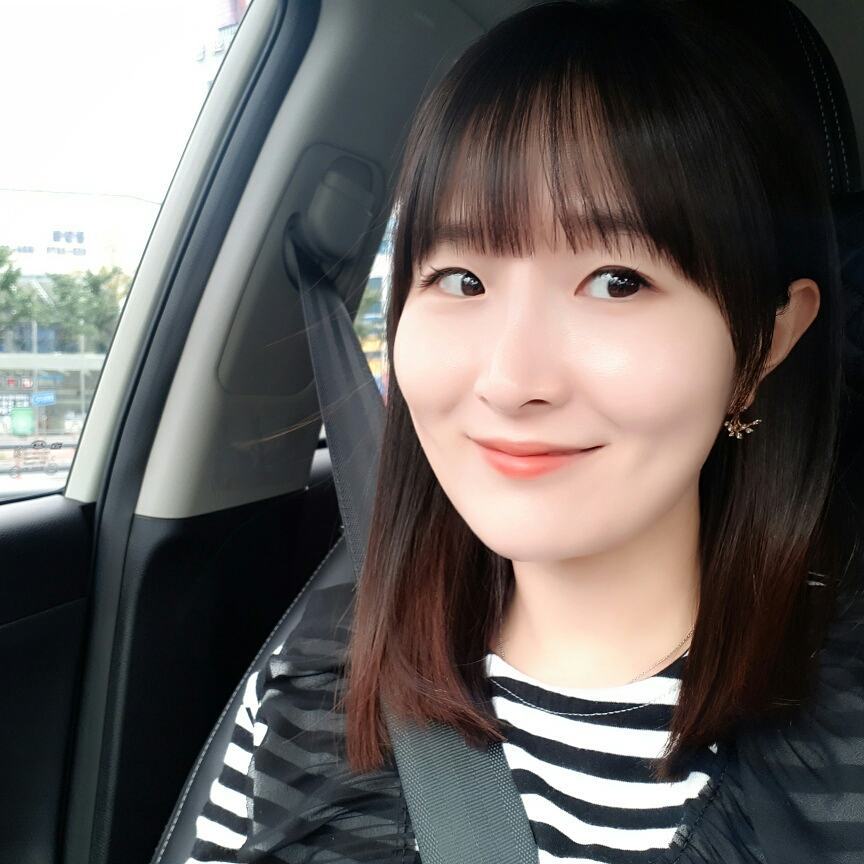선팔하면맞팔 뷰스타그램 on Instagram: “#첫줄 안녕~ 수애수에서 주문한 #당고밴드 와 아련했던그날 귀걸이 주문~ 평소 머리하기가 힘들었는데 당고밴드덕분에 풍성하고 예쁜 올림머리를 할 수 있어서 신기하네요! 하는 법도 간편해서 누구나 쉽게 할 수 있답니다. #아련했던그날 귀걸이는 리프라인을…”