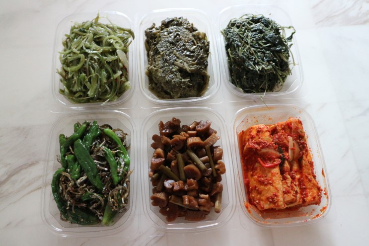반찬전문점 둥구나무 천호 현대백화점 정갈하고 맛있어요
