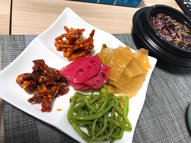 반찬전문점 둥구나무 압구정 현대백화점 건강밥상