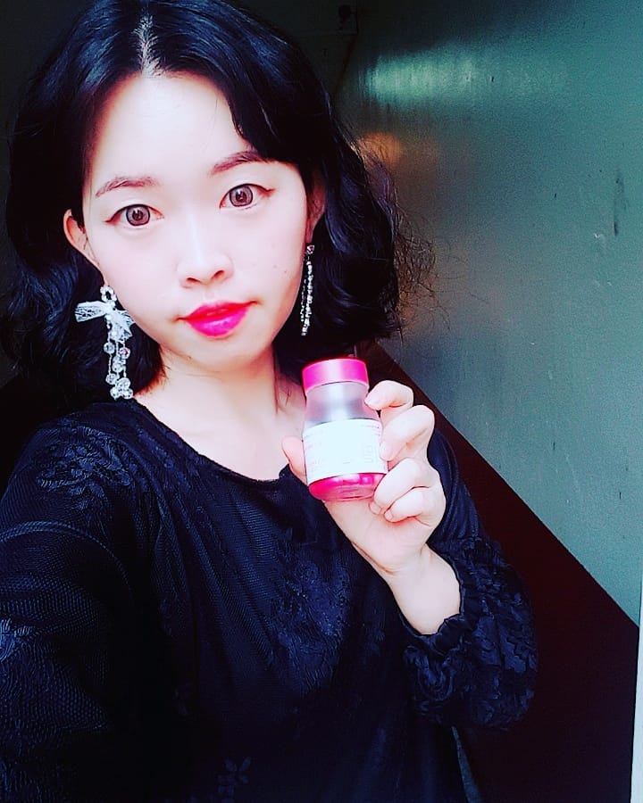 won.k on Instagram: “#비밀 #내피부의비밀 #시크릿템 #피부 #피부미인 #마스크팩추천 #연예인피부 #이너뷰티 #히알루론산 #피부보습 #수분 #촉촉한피부 #물광피부 #물탱크 #수분폭탄 #에어컨바람 #건조한피부 #10대피부 #아기피부 #건성피부개선 #뉴트리원 #착한소비…”