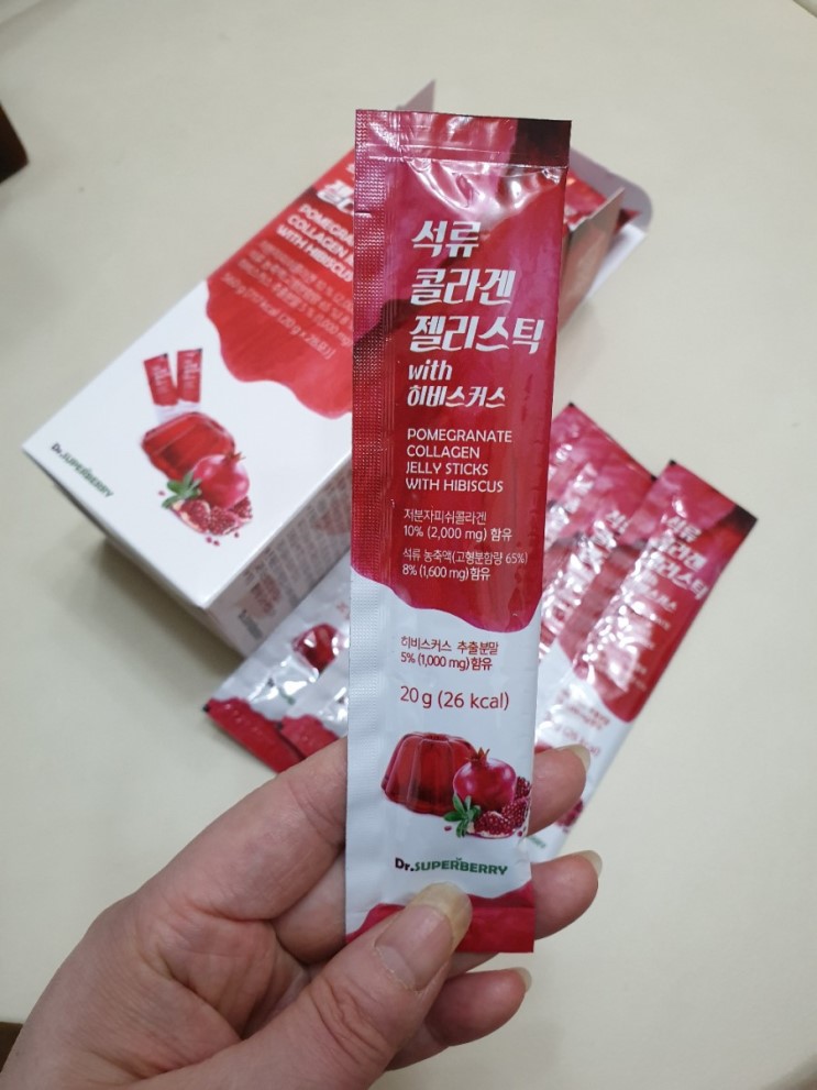 닥터 슈퍼베리의 빨간 석류 콜라겐 젤리스틱~