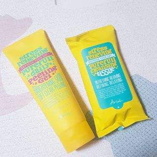 나한주 on Instagram: “#첫줄 . 레몬향이 팡팡🍋메이크업은 클렌징 티슈로 내 피부는 필링젤로 해결~ 이틀에 한번은 필링타임 한거랑 안한거랑 화장먹는게 달라유😊 . . . 필링젤_ 각질은 물론 미세먼지까지 싹 매일 써도 부담없는게 저자극이라 가능. . 클렌징티슈_미세먼지와…”