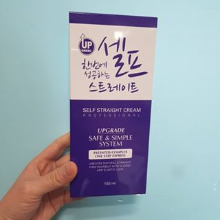 홍지숙 on Instagram: “집에서 중화없이 간편하게 할 수 있는 셀프 스트레이트에요 혼자서 할려니 사진 찍어줄 사람이 없네요ㅜㅜ 그래도 혼자하는것 치곤 너무 잘 펴진 머리 대만족~~ 하면서 머리결 상할까봐 걱정했는데 그나마 괜찮네요~ . . . #셀프스트레이트 #셀프매직약…”