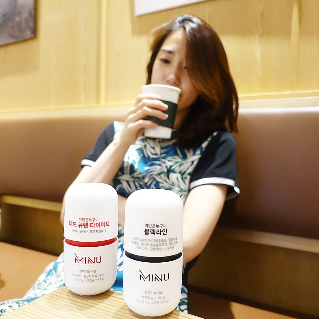 구니여니 on Instagram: “▶ 밀어보기 . . 탱탱한 젊음과 활기를! 라인 살리고 활력 살리고~ - 그동안 이런 건 또 처음이네`? CLA, 코엔자임 Q10 만났다! 체지방 DOWN, 유해산소 DOWN. - 블랙라인으로 한번 더! 가르시니아, 밀크씨슬, 옥타코사놀 만났다! -…”