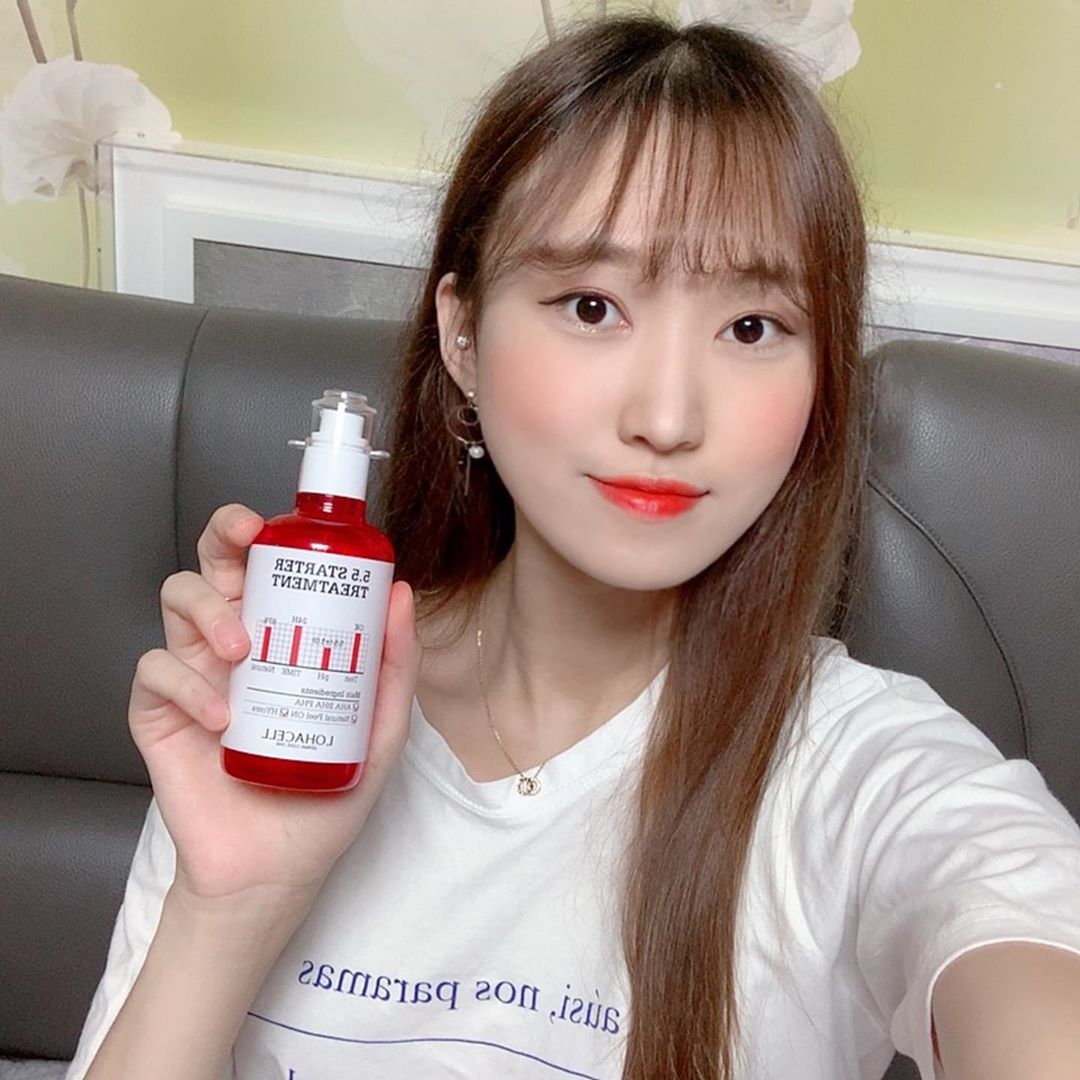 수민 on Instagram: “로하셀 5.5 스타터 트리트먼트👍 . ✔️약산성인 ph5.5 제품 ✔️피부의 각질, 노폐물 관리 뿐 아니라 블렉헤드관리까지👌 ✔️자연유래성분이 87%라서 순한 데일리 케어 가능 ✔️제주 산소수와 하이세라 함유로 수분 장벽 생성까지! 앞으로 꾸준히…”
