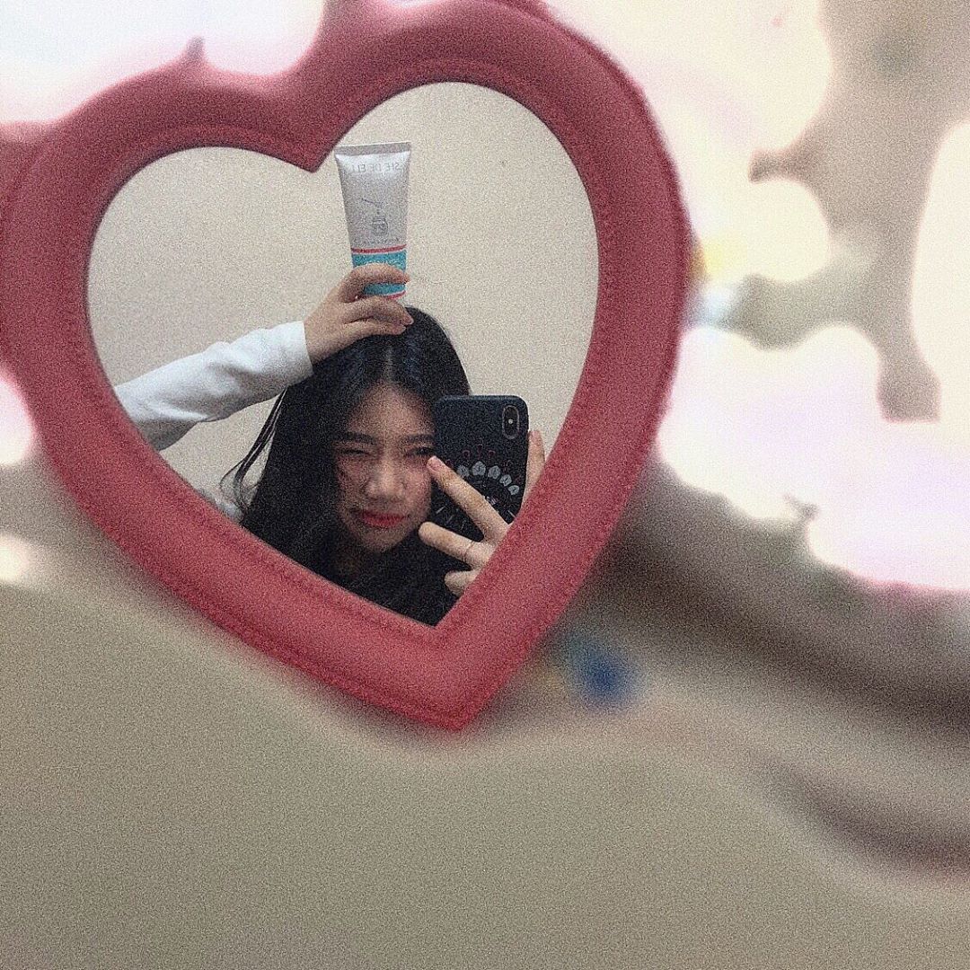 규ㅇ._.ㄴ니 on Instagram: “콩포뮬라,약산성 클렌저로 피부 장벽보호 및 ewg 올 그린 등급,쫀쫀한 제형과 풍성한 거품으로 속당김없는 세안하세용’_’ . . . . . #Shedeell#쉬드엘#쉬드엘콩클렌저#쉬드엘로얄시카크림콩클렌저#쉬드엘클렌저…”