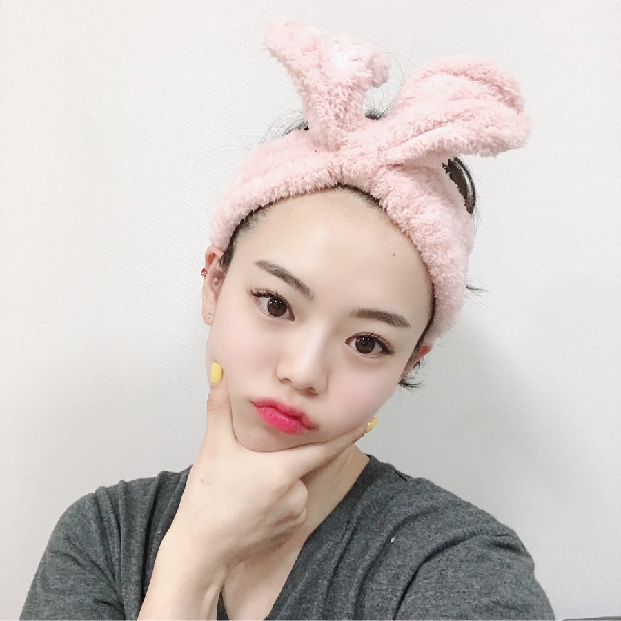 일년전😅황찌안 때문이야 엄마피부 되돌려줘!!