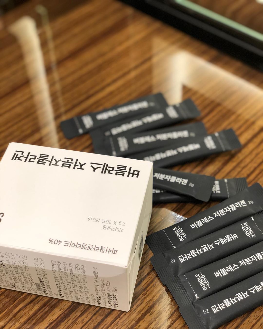 Juhee KIM/JUIMOI(주이모아) on Instagram: “. . 고급진 콜라겐 대령이요 🖤 바쁜생활로 피부관리 어려운 여인들,자외선에 지쳐서 그런지 화장도 좀처럼 잘 먹지 않는 여인들.. 다 나네 .. ㅎㅎ . . 스트레스,자외선,수면부족,노화,다이어트 이 모든게 콜라겐 섭취를 방해한데요. 따로…”
