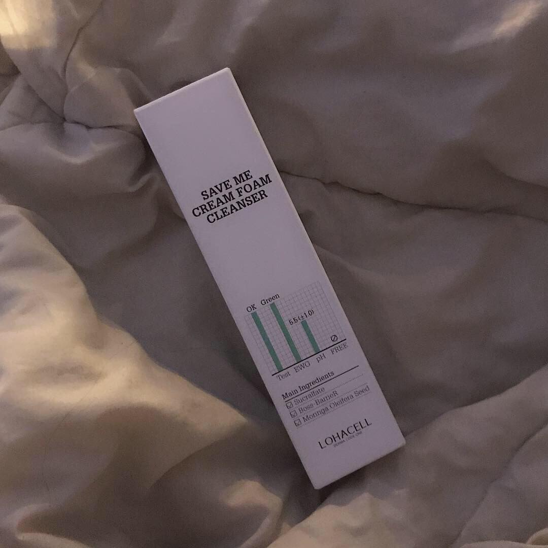 지수 on Instagram: “⠀ ∗ 로하셀 세이브 미 크림 폼 클렌저 ⠀ ⠀ ∙ 피부 데미지 케어와 진정을 돕는 수크랄페이트 ∙ 피부 정화에 도움을 주는 모링가씨앗 ∙ 미세먼지 세정 및 피부 정화 ∙ pH5.5 약산성 ⠀ ⠀⠀⠀ 민감성+악건성 트러블 피부에 미세먼지까지 끼얹으니…”