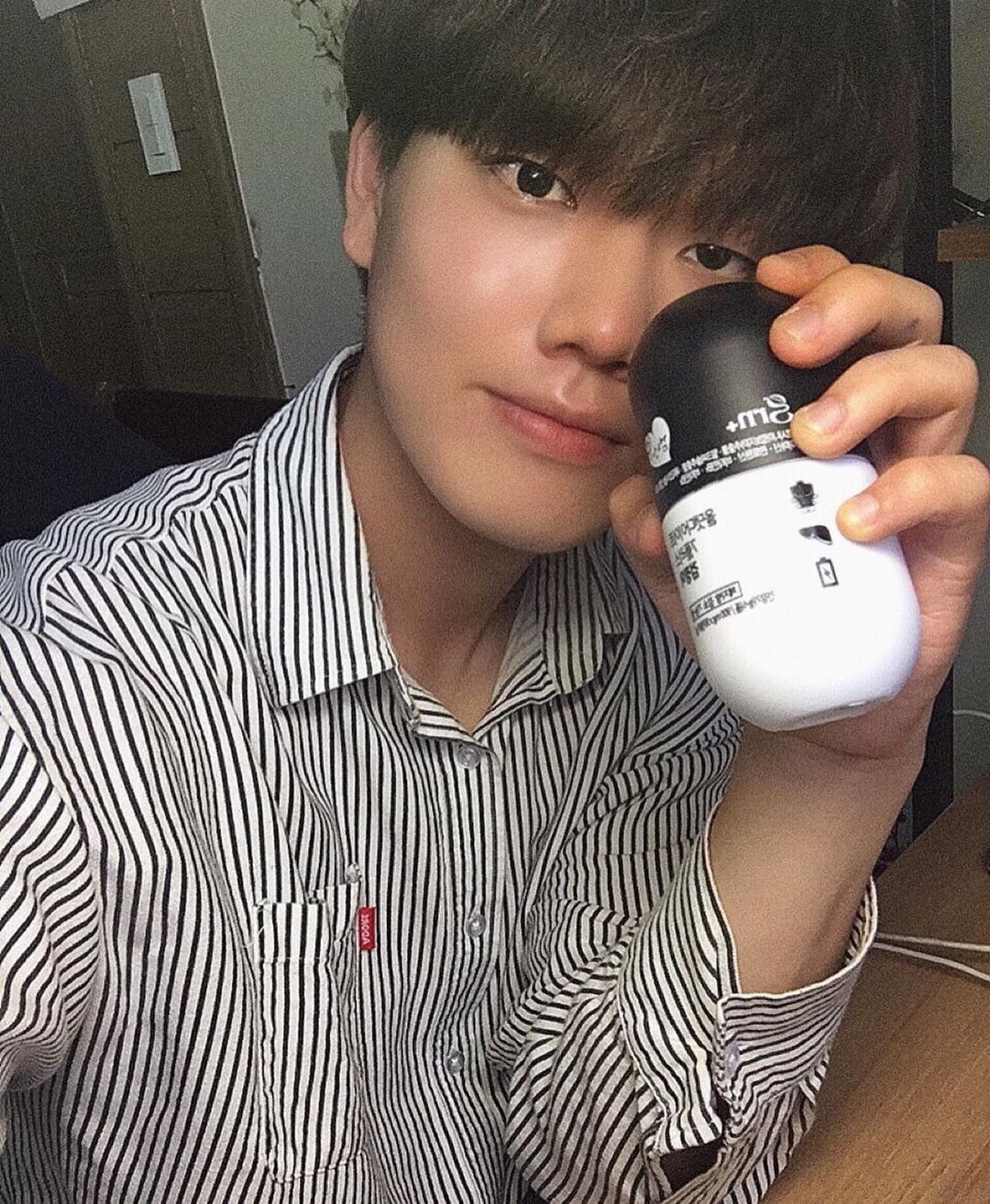 영재(Yeong Jae) on Instagram: “바쁜 일상으로 매일 아침이 피로한 남자들에게 필요한 남성 전용보조제grn검정이! 알쓰라서 많이 힘들어하시는 분들에게 추천👍🏻 다이어트를 말로만 하시는 분이라면 꼭 한 번씩 드셔보세요! 밥 먹기 전에 항상 한 알씩 먹고 꾸준한 운동까지 하고있어요…”