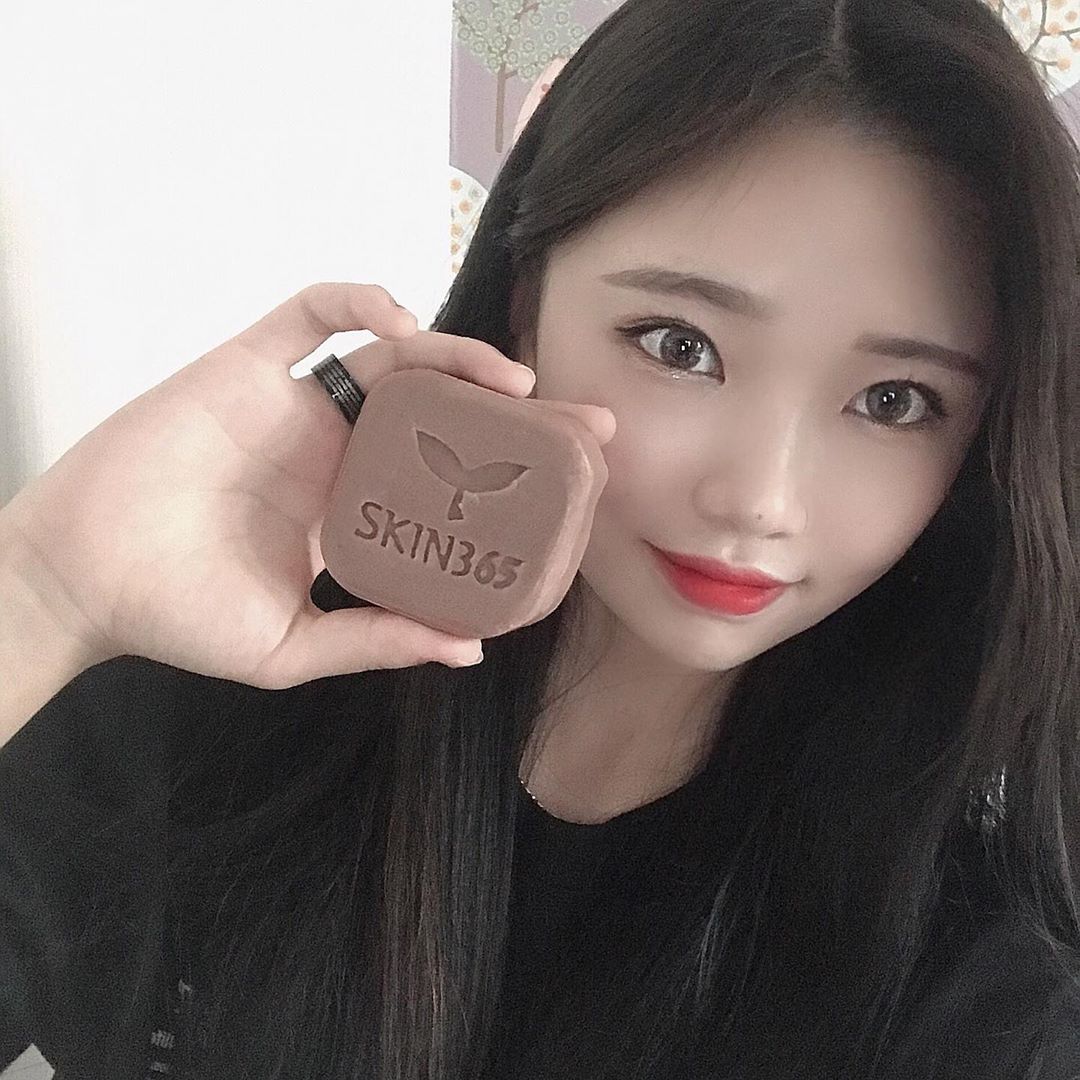 ㅇㅏㄹㅁ on Instagram: “피부 예민해서 트러블 자주 나는데 확실히 천연비누 쓰니까 일반 폼클렌징이랑 비교했을 때 금방 가라앉는다 〰️ ‼️
.
#천연비누 #스킨365 #클렌징비누 #등드름비누 #여드름클렌징 #여드름비누”