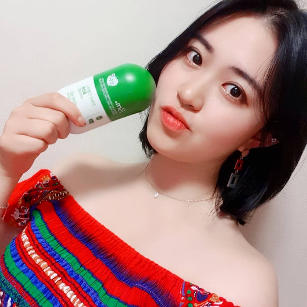 chae yeon kim/김채연/金彩娟 on Instagram: “체지방 감소(깻잎추출물)에 도움이 된다고 해서 먹어보았다. 아무래도 밥먹기전에 두알씩 먹어야 돼서 밥먹기전에 의식하게 되고 물도 많이 먹게 되었다. 아직 먹는중인데  먹는양을 줄여야 효과가 더 있을텐데 ㅠ 먹는양을 줄이기가 어렵다😭😭 #grn…”