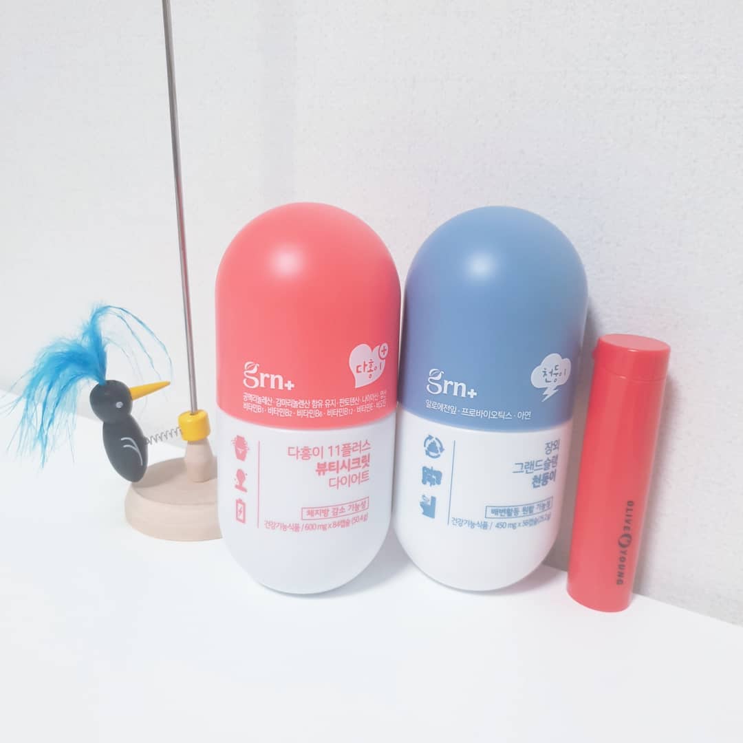 오 소희 on Instagram: “지알엔 다홍이 천둥이 후기  지알엔에는 여러종류의 다이어트 보조제가 있더라고요 유명한 분홍이 초록이 부터 업그레이드 버전들에 하늘이 검정이 등등 기능들도 다양하죠  제가 섭취해본 다홍이는 비타민 B군이랑 리놀렌산, 엽산 친구들로 똘똘뭉친 약이에요…”