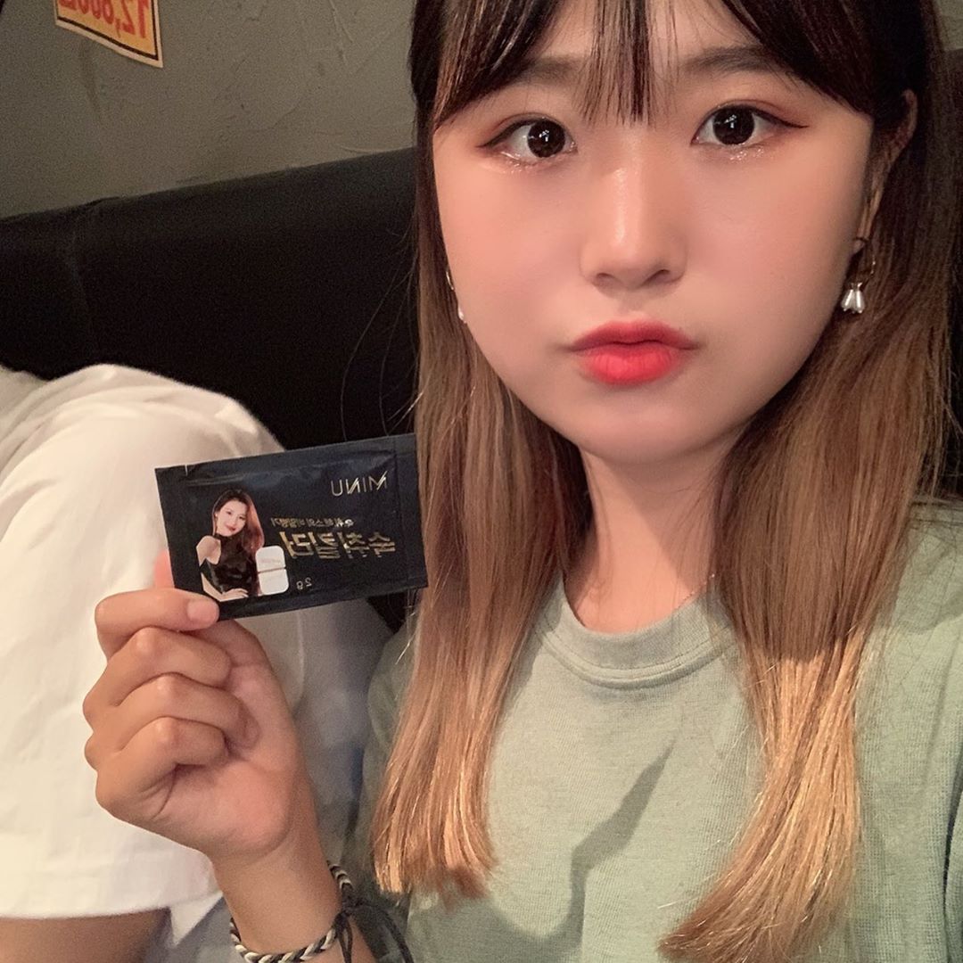 휴 on Instagram: “<미누 숙취킬러> - - 사망년되고나서 한병도 못마시는 술찌 됐는데 이거먹고 한병반 넘게 마시고나서도 다음날 머리가 1도 안아팠움😛 한 번먹고 좋아서 쟁여두는 중인데 다들 미누 숙취킬러하세요~,~ - - #MINU #미누 #미누숙취킬러…”