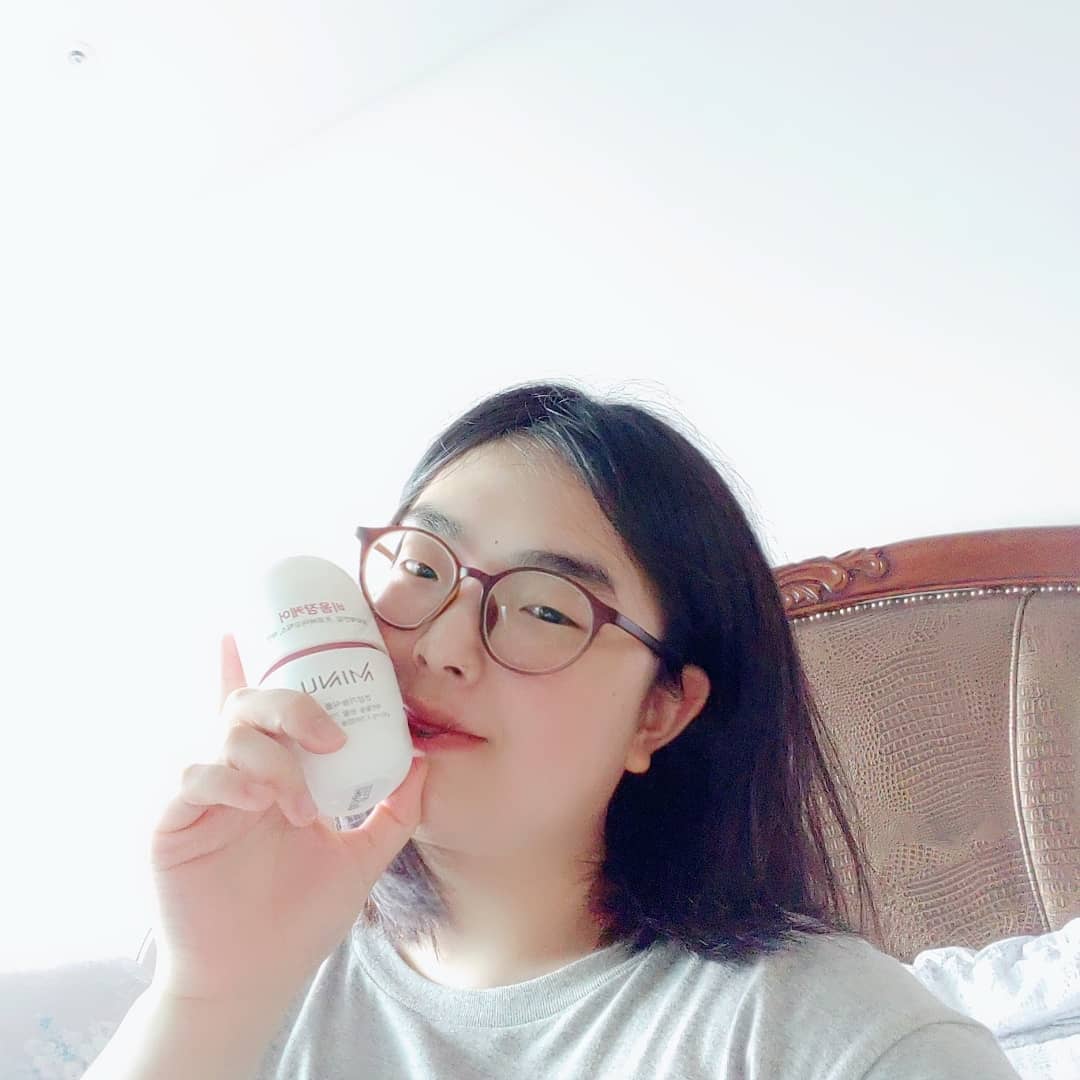 이다영(부) on Instagram: “가지고다니면서 먹는 미누 비움장케어! 먹기전에는 쾌변하고 싶어도 못했는데 먹고나니 쾌변! 캡슐형태라서 먹기도 싶고 통크기도 작아서 평소들고 다니는 가방속에도 쏘옥!  배변활동을 원할하게 해주는 ✅알로에 전잎✅  배변활동 원할, 식후혈당상승억제, 혈중…”
