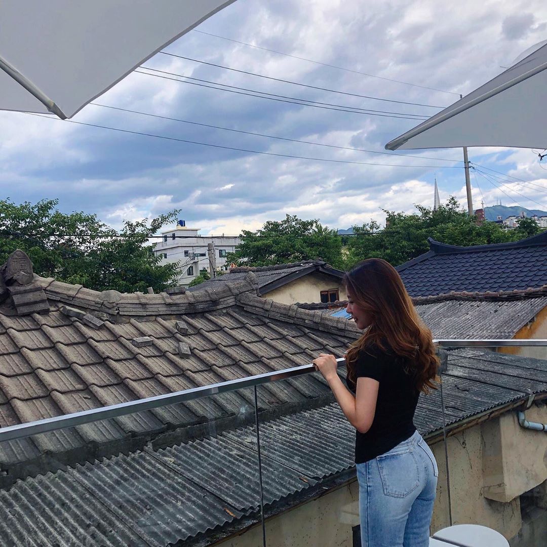 ᴬᴺ ᴶᴵᴴᵞᵁᴺ 〰 ♡ on Instagram: “〰️(ᴀᴅ)
청바지에도 치마에도 착붙 네모속옷👖라인 신경쓸일 없이 편리한 착장🏃🏻‍♀️
▫️
#여성속옷#여자속옷#언더웨어#편한속옷#여성드로즈#여성사각팬티#여자드로즈#슬림9#네모팬티#셀스타그램#오오티디#데일리룩#dailylook#ootd#daily#일상”