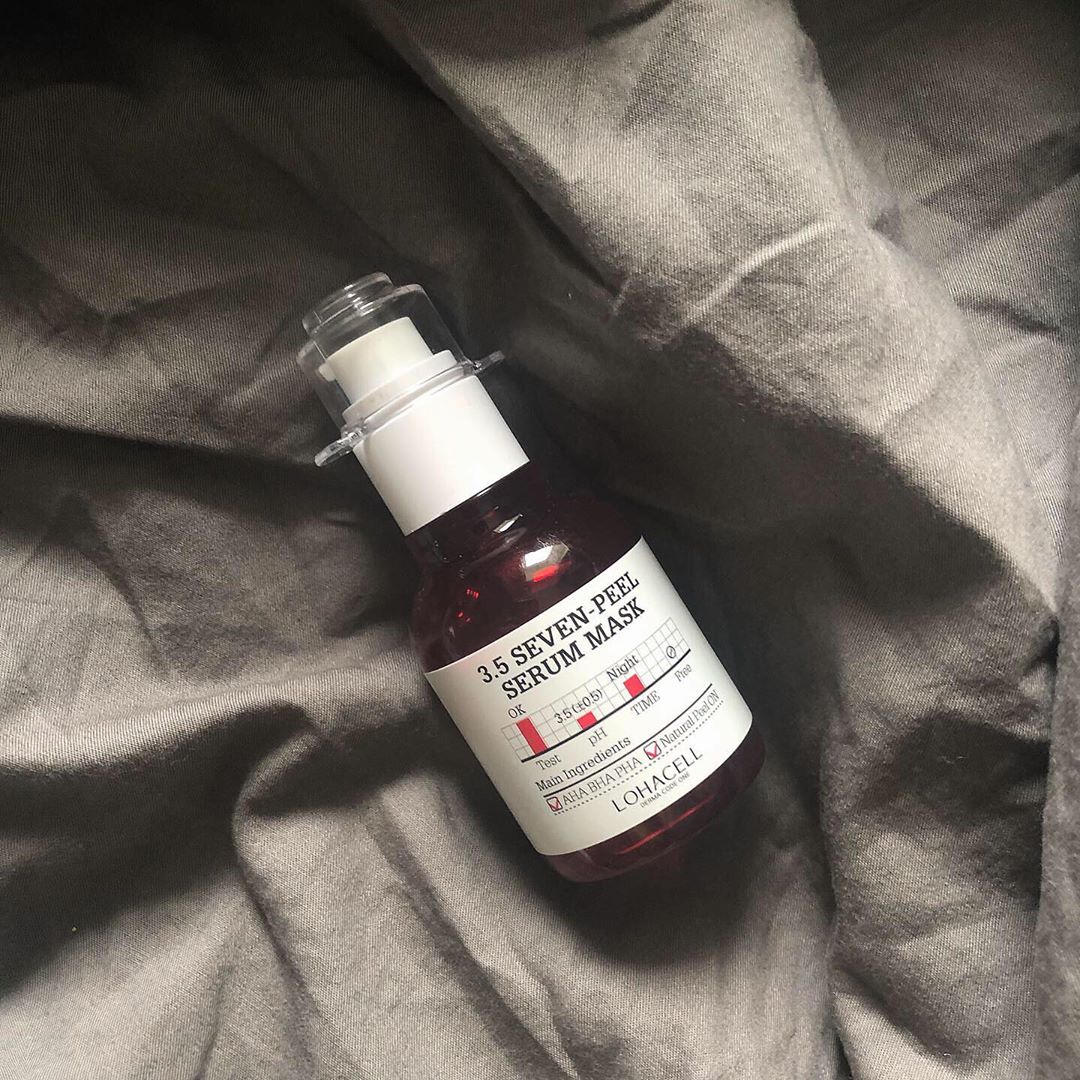 유메 on Instagram: “피부 밸런스 잡아주는 썅욕세럼
피지랑 블랙헤 관리에 최공 ❤⃛
.
.
.

#lohacell #로하셀 #필링 #쌍욕세럼 #18세럼 #트러블관리 #각질관리 #블랙헤드”