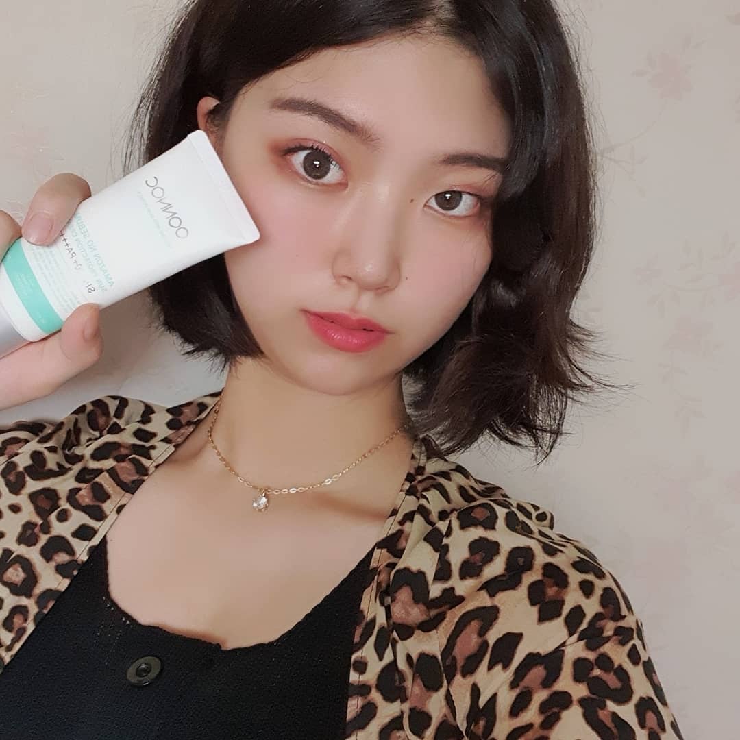 유리미(22) on Instagram: “[순녹] 아마존 노세범 선크림 ⠀ 이번 저의 강원도 휴가 내내 함께한 순녹 선크림! 피부가 예민한 저에게도 너무 착❗ 달라붙는 순한 제품인듯! ⠀ 더운 강원도에서 피부를 뽀송뽀송하게 지킬 수 있었던것도 이 선크림 덕분임당😘 번들거리지 않고 뽀송하게…”
