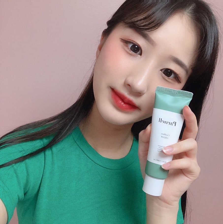 최지우 on Instagram: “피부고민인사람 요기 모여라 ! "파넬 시카마누크림" 👉🏻3중 히알루론산으로 모든 피부에 골고루 흡수 되는 파넬 시카마누 크림 👉🏻전성분 EWG 그린등급 👉🏻USDA 유기농 인증 추출물 첨가 👉🏻 끈적이지 않는 고보습 산뜻한 제형의 파넬 시카마누 크림…”