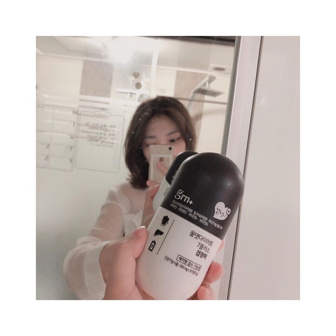 소정 on Instagram: “남성들을 위한 다이어트 보조제 #GRN #검정이 🖤 ⠀ 체중관리와 함께 건강까지 챙길 수 있는 제품 너무나도 유명한 가르니시아와 밀크씨슬, 옥타코사놀이 주성분인데 ⠀ #가르니시아 는 탄수화물이 지방으로 합성되는 것을 억제해주고 #밀크씨슬 운 간건강에…”