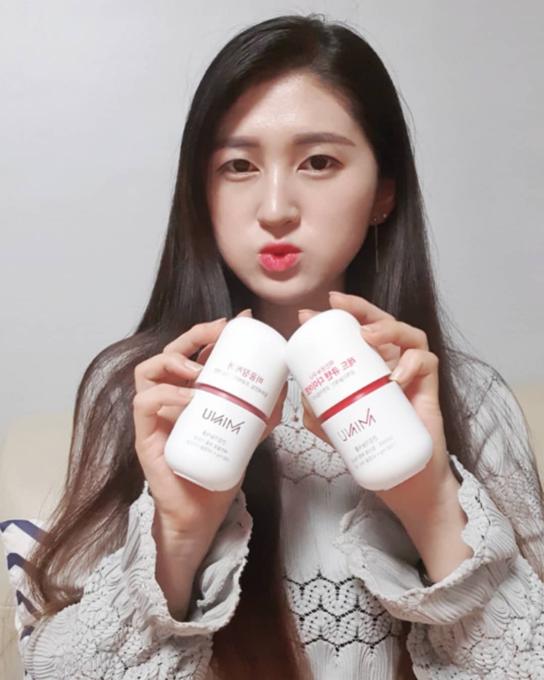 뉸뉸 ˘ ³˘ 💕 on Instagram: “역시 보조제를 먹어야하나부다 . 나이를 먹긴 먹었는지 예전같으면 조금만 굶어도 금세 배가 홀쭉해졌는데 이젠 보조제를 함께 복용해야 유지가 되는 나이 ˵ ͠° (oo) °͠ ˵  꾸르꾸르 . . 내가 먹는 레드는 체지방분해와 큐엔자임이 함유되서…”