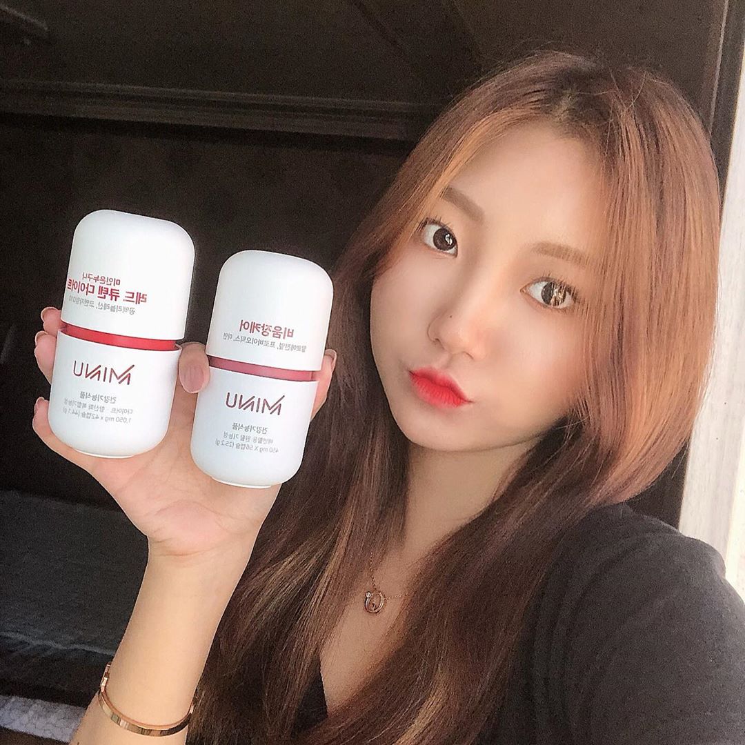 @__eue_ on Instagram: “지금 2주? 정도 꾸준히 먹고있는 선미 다욭트약,,,
다들 스토리 보신분들은 아시겠지만
비움장케어 먹으면 그냥 바로 배 난리나요
완전 조훔 너무 좋아서 놀랐던 제품🙊
비움장케어 + 레드큐텐다이어트 같이 먹으면 넘 좋아용
#미누 #미누다이어트”